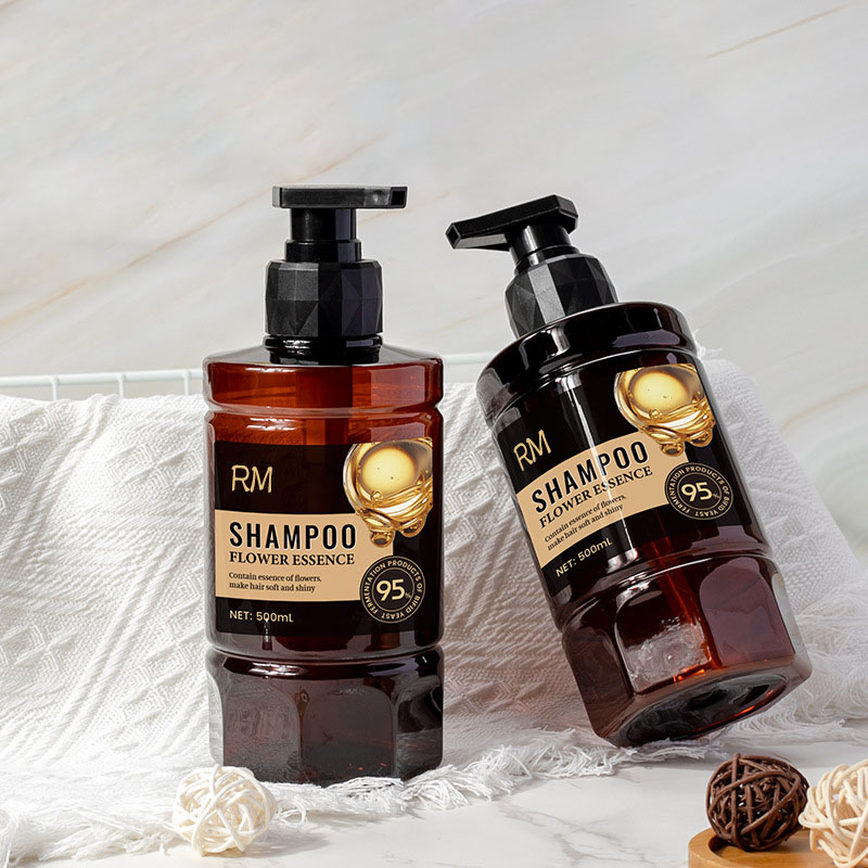 500 ml-es kisállat műanyag sziromszivattyús palack csavaros pumpával, nagy értékű szállodai samponos palack testápolási csomagoláshoz