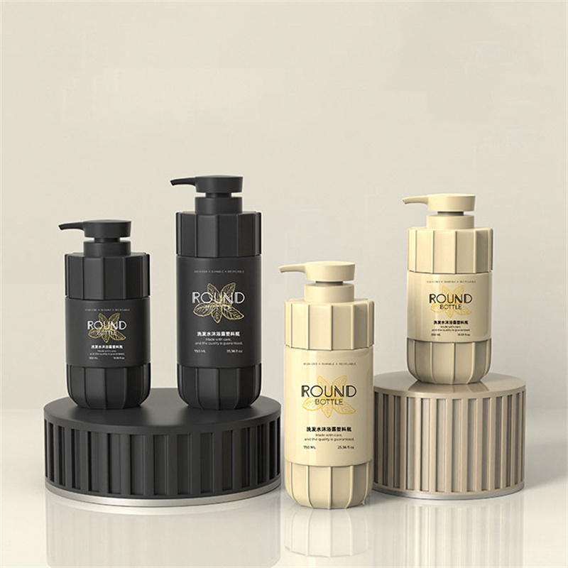 Matt fekete 550 ml 600 ml 700 ml 750 ml kisállat műanyag csík vastag falú műanyag lotion pumpás flakon a tisztábbhoz napkrém sampon tusfürdő